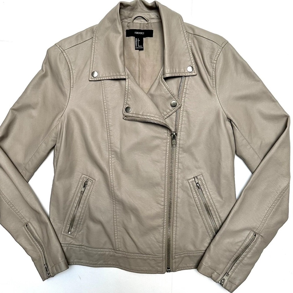 FOREVER 21 FAUX LEATHER MOTO BIKER JACKET WOMEN'S CUTE TAUPE / BEIGE SMALL